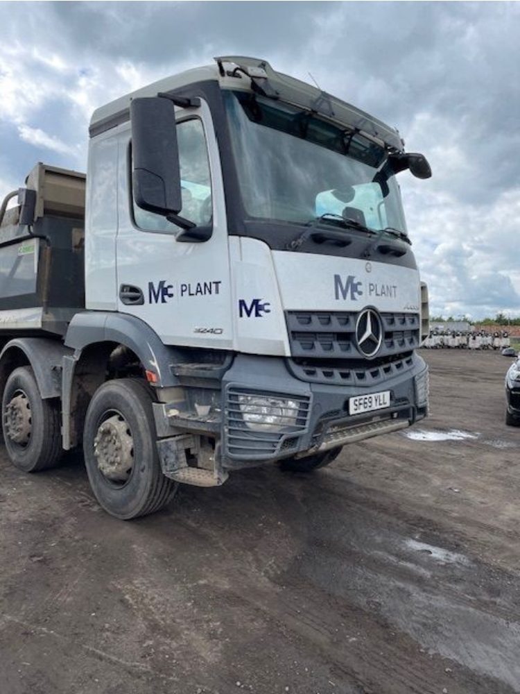 Merc Actros 3240 4