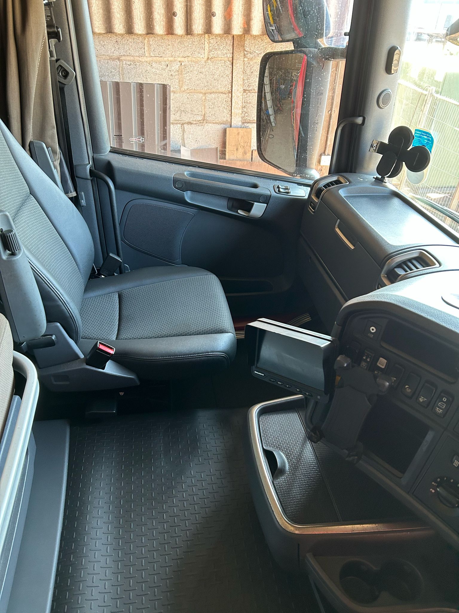 Photo 2025 05 13 12 36 14 (10)