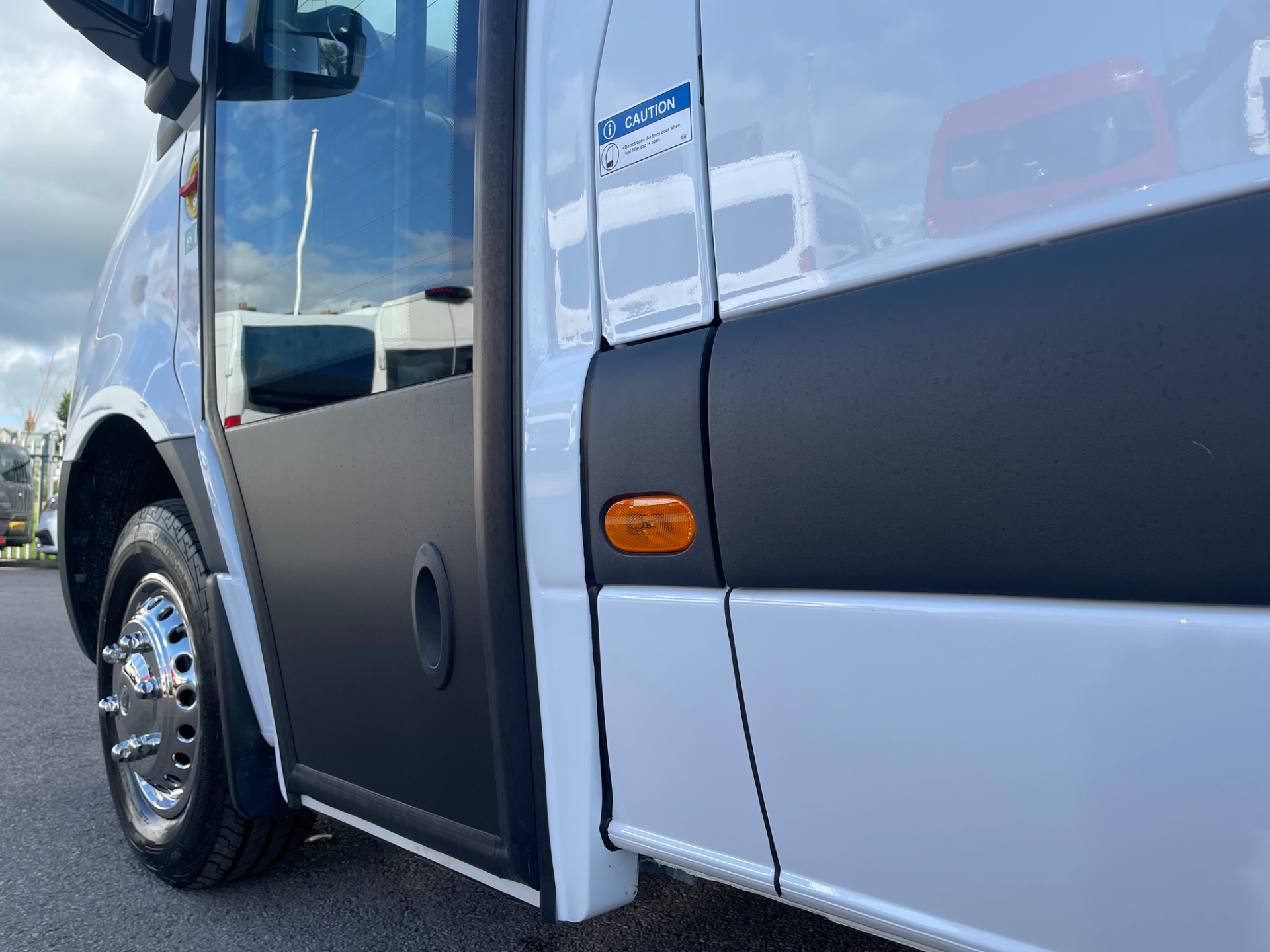 Mercedes Sprinter Minibus Diesel B7503f3bc9f8