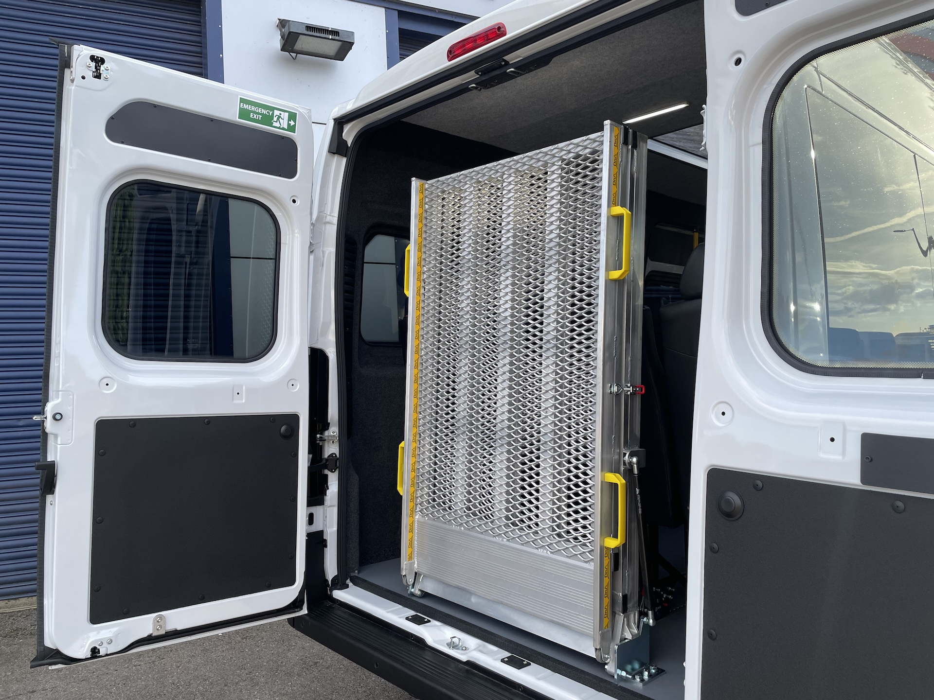 Vauxhall Movano Minibus Electric D3dcec7832ae
